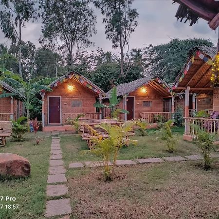 Island Vibes Hotel Hampi Luaran gambar