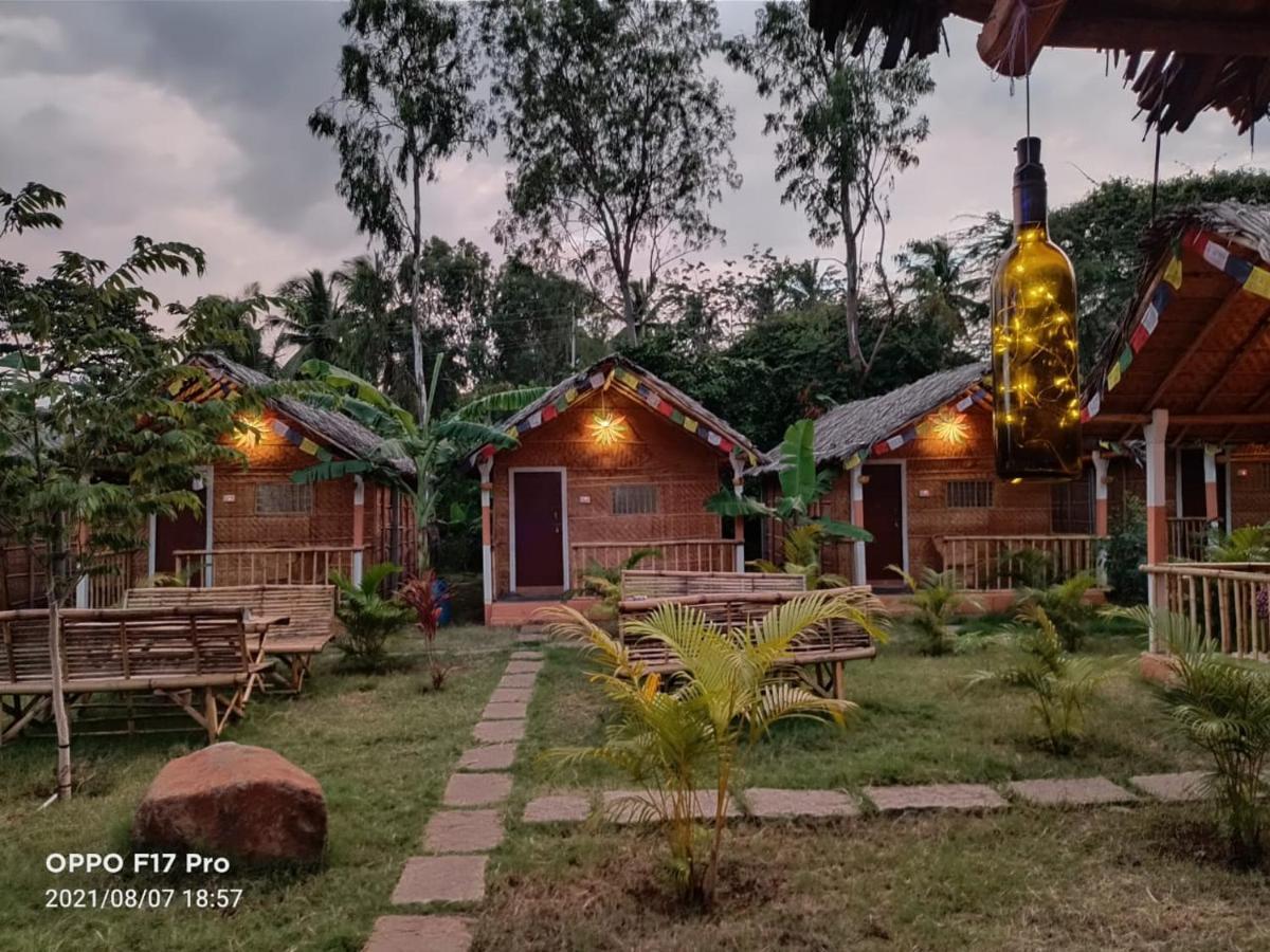 Island Vibes Hotel Hampi Luaran gambar